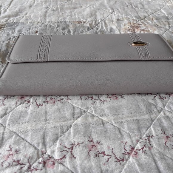 Vintage Buxton Alexis Leather Wallet - Picture 3 of 16